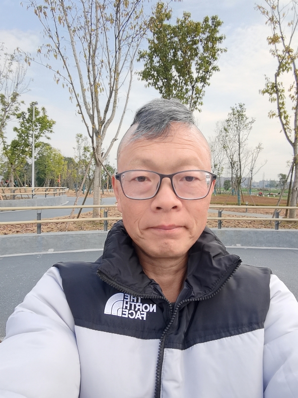 做喜欢的事的第一张照片--东莞相亲服务中心