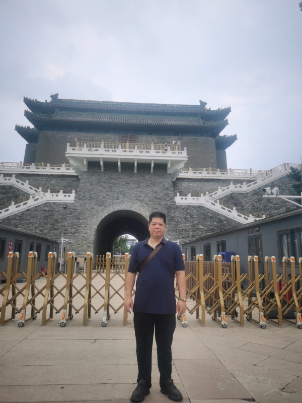 伟哥的第一张照片--东莞相亲服务中心