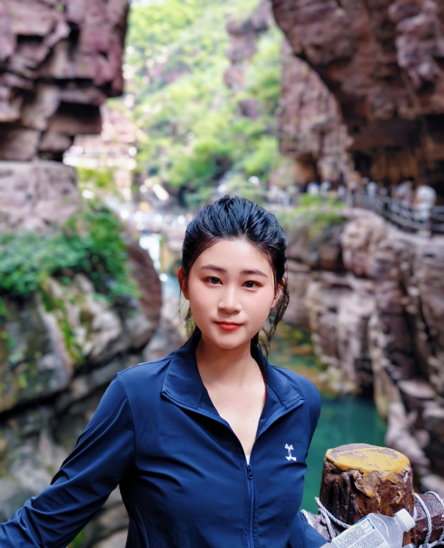 小S的第二张照片--东莞相亲服务中心