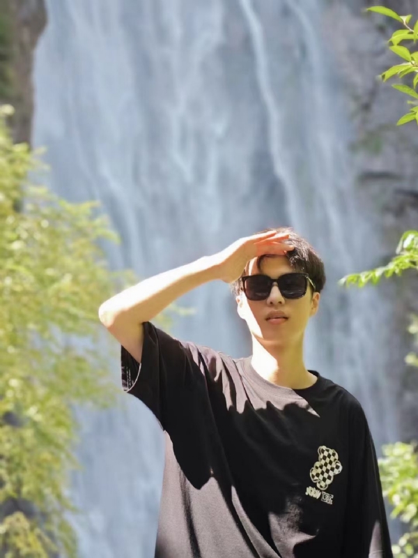 大橙子的第一张照片--东莞相亲服务中心